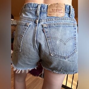 Vintage Levi 505 cut off denim shorts